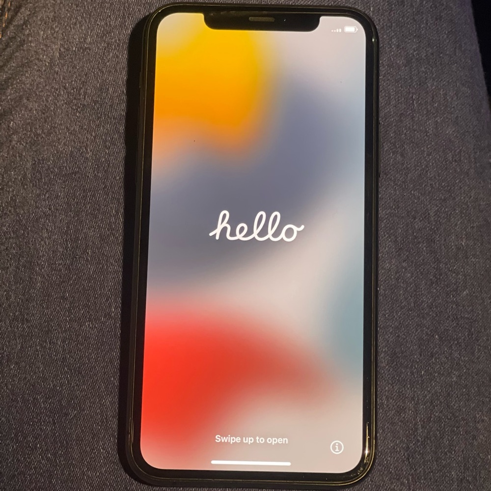 Apple iPhone 11 Pro, 256GB, Space Gray - Fully Unlocked
(Renewed Premium)🔥📱